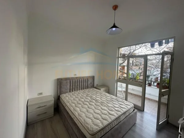 Shitet, Apartament 1+1, 21 Dhjetori, Tirane.