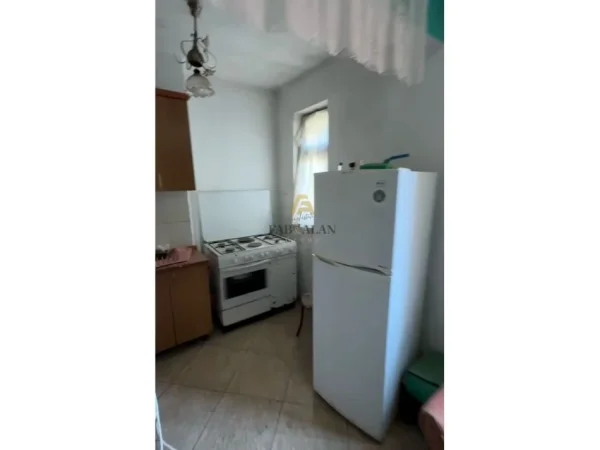 Tirane, shitet apartament 2+1 Kati 3, 79 m² 85.000 € (Komisariati nr. 4)