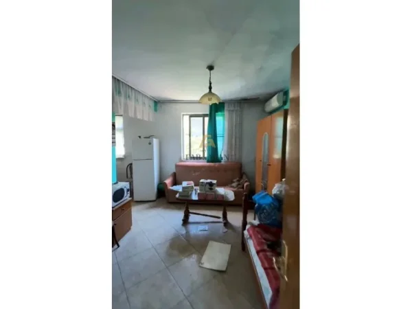 Tirane, shitet apartament 2+1 Kati 3, 79 m² 85.000 € (Komisariati nr. 4)