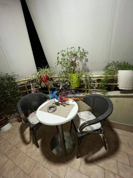 Tirane, jap me qera apartament 1+1+Ballkon Kati 8, 65 m² 450 € (Astir)