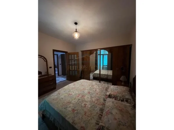 Qera, Apartament 2+1+2, Shkolla e Kuqe, Tiranë.
