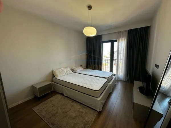 Qera, Duplex, Qender, Tirane