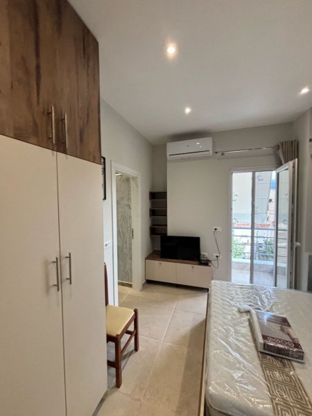 Tirane, jepet me qera apartament , 330 € (yzberisht)