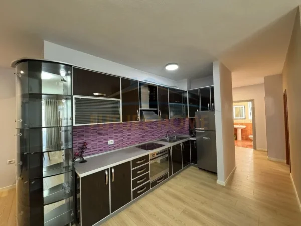 Shitje, Apartament 2+1, Yzberisht.