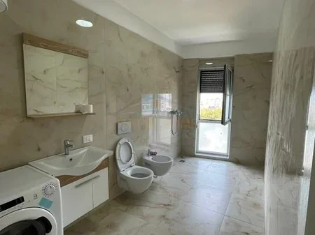 Tirane, shitet apartament 3+1+Ballkon Kati 3, 116 m² 210.000 € (Qera, Apartament 3+1+2, Rruga Xhanfize Keko, Ish Profarma, Tiranë. AREA50836)