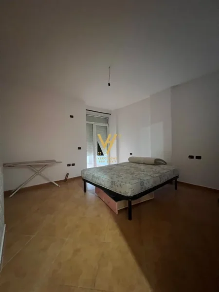 Tirane, shitet apartament 3+1+Ballkon Kati 1, 143 m² 250.000 € (KODRA E DIELLIT)