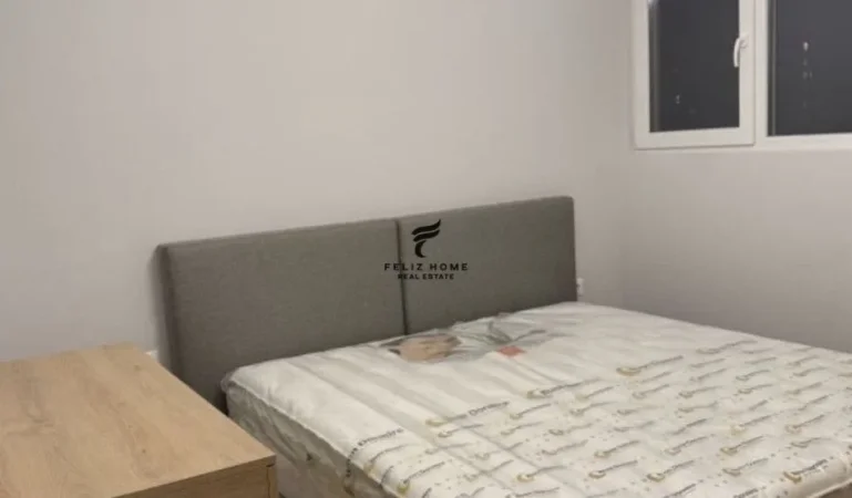 Tirane, jepet me qera apartament 1+1+Ballkon Kati 5, 67 m² 500 € (5 MAJI)