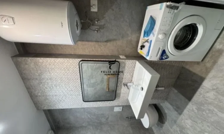 Tirane, jepet me qera apartament 1+1+Ballkon Kati 5, 67 m² 500 € (5 MAJI)