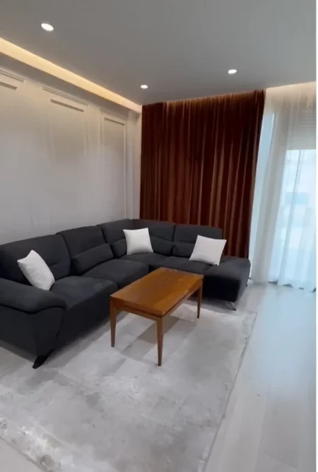 Tirane, jepet me qera apartament 1+1 Kati 4, 80 m² 600 € (ASTIR)