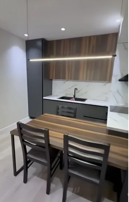 Tirane, jepet me qera apartament 1+1 Kati 4, 80 m² 600 € (ASTIR)