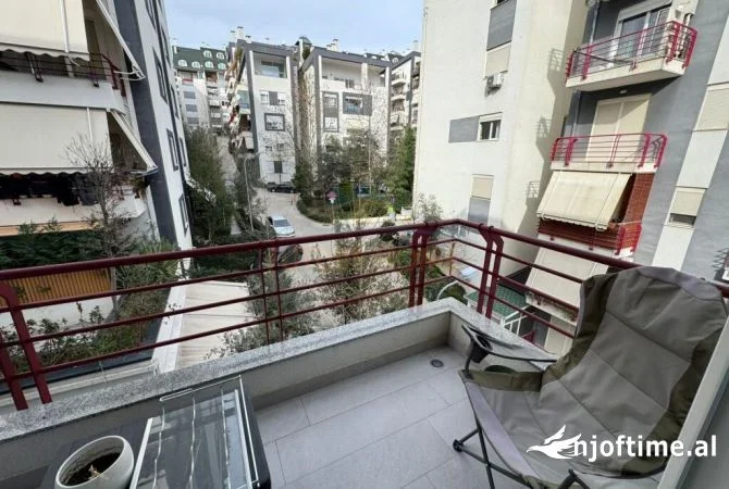 Tirane, shitet apartament 2+1+Ballkon Kati 3, 93 m² 265.000 €