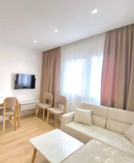 Tirane, shitet apartament 1+1+Ballkon Kati 5, 45 m² 89.000 € (Muslym shyri)