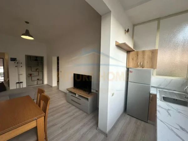 Tirane, shes apartament 1+1+Ballkon Kati 4, 62 m² 130.000 € (21 Dhjetori)