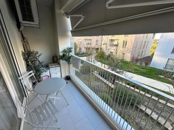 Tirane, shes apartament 2+1+Ballkon Kati 0, 92 m² 249.000 € (Liqeni i thate)
