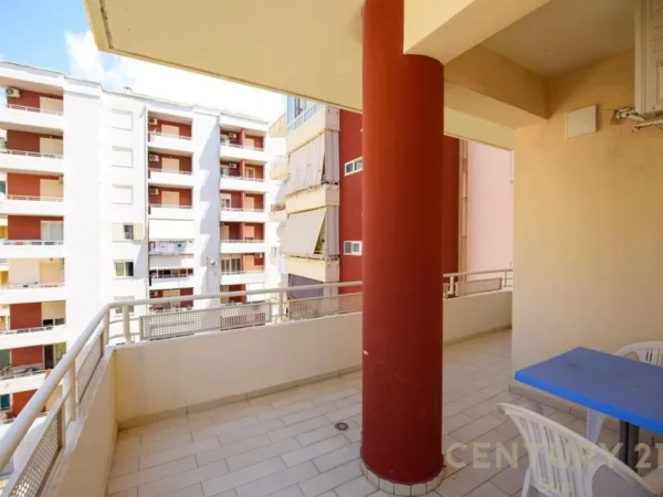 Vlore, shitet apartament 2+1+Ballkon Kati 7, 125 m² 225.000 € (Lungomare)