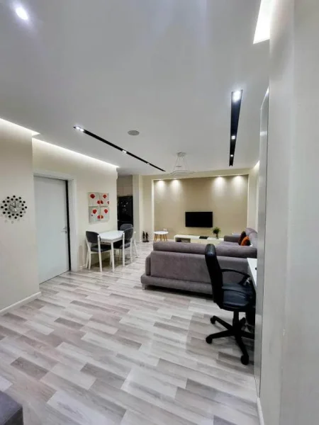 Tirane, shes apartament 2+1 Kati 6, 95 m² 181.000 € (ish tregu elektrik)