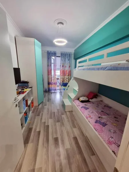 Tirane, shes apartament 2+1 Kati 6, 95 m² 181.000 € (ish tregu elektrik)