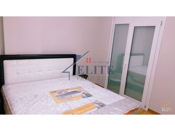 Tirane, jepet me qera apartament 2+1+Ballkon Kati 7, 96 m² 500 € (Kthesa e Kamzes)