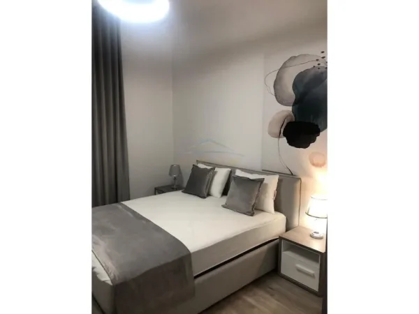 Tirane, jepet me qera apartament 1+1+Ballkon Kati 5, 78 m² 900 € (Kompleksi Delijorgji, Tiranë.)