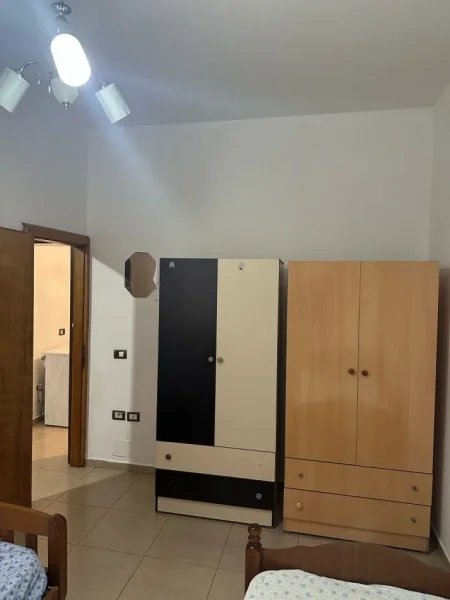 Tirane, jepet me qera apartament 1+1 Kati 0, 60 m² 320 € (Bulevardi i ri)