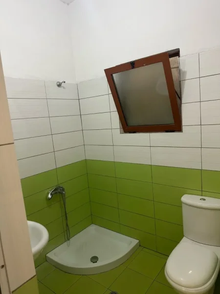 Tirane, jepet me qera apartament 1+1 Kati 0, 60 m² 320 € (Bulevardi i ri)
