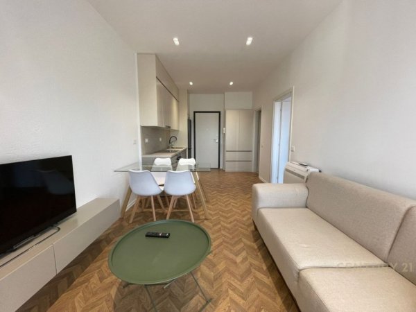 Tirane, jepet me qera apartament 1+1+Aneks+Ballkon Kati 3, 66 m² 850 € (Rruga e kavajes)
