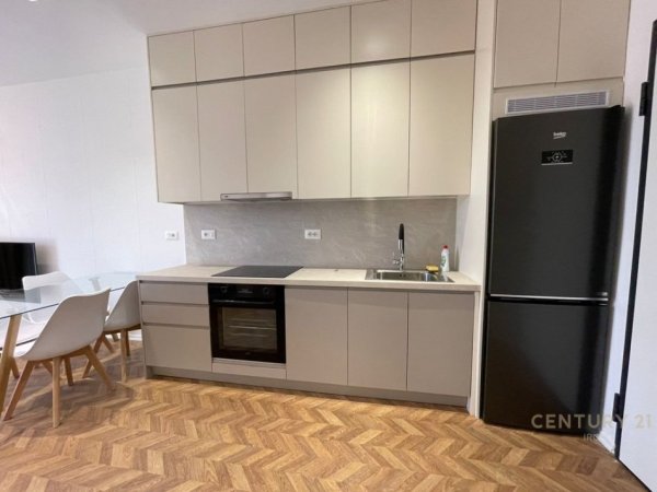 Tirane, jepet me qera apartament 1+1+Aneks+Ballkon Kati 3, 66 m² 850 € (Rruga e kavajes)