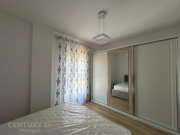 Tirane, jepet me qera apartament 1+1+Aneks+Ballkon Kati 9, 73 m² 600 € (Don Bosko)