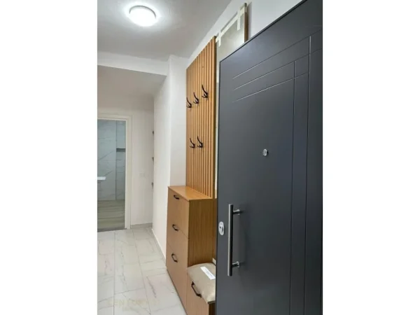 Tirane, jepet me qera apartament 1+1+Aneks+Ballkon Kati 9, 73 m² 600 € (Don Bosko)
