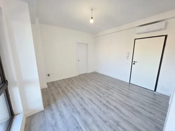 Tirane, jepet me qera apartament 1+1+Ballkon Kati 1, 58 m² 500 € (Myslym Shyri)