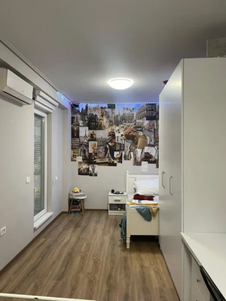Tirane, jepet me qera apartament 2+1+Ballkon Kati 5, 115 m² 800 € (Ish Parku i Autobuzave)