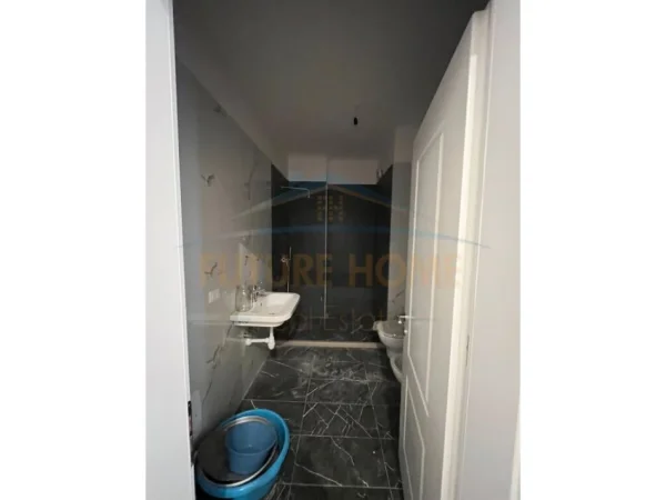 Tirane, shitet apartament 2+1+Ballkon Kati 1, 105 m² 170.000 € (Don Bosko)