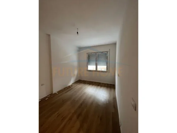 Tirane, shitet apartament 2+1+Ballkon Kati 1, 105 m² 170.000 € (Don Bosko)