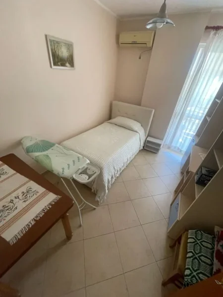 Tirane, jepet me qera apartament 3+1 , 125 m² 850 € (21 Dhjetori)