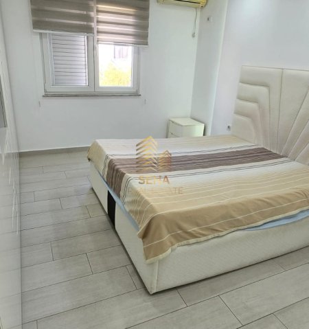 Tirane, jepet me qera apartament 2+1+Ballkon Kati 2, 100 m² 500 € (Rruga 5 Maj)