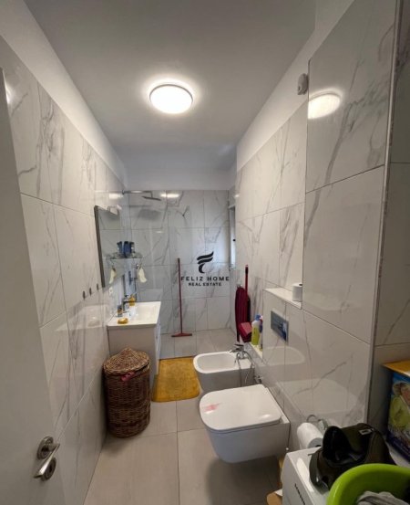 Tirane, shitet apartament 2+1+Ballkon Kati 8, 91 m² 195.000 € (RRUGA E DIBRES)
