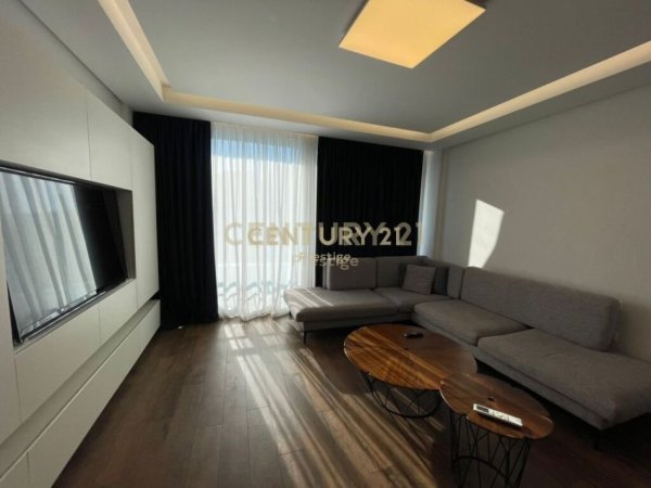 Tirane, jepet me qera apartament 3+1+Aneks+Ballkon Kati 9, 153 m² 2.000 € (RRUGA E ELBASANIT)