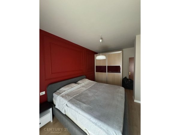Tirane, jepet me qera apartament 1+1+Aneks+Ballkon Kati 4, 80 m² 900 € (9 - katshet)