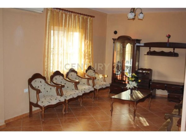 Tirane, jepet me qera apartament 3 Katshe Kati 3, 665 m² 1.800 € (Vilat gjermane)