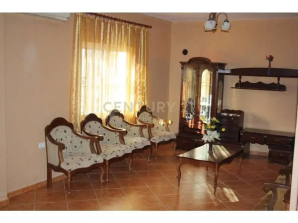 Tirane, jepet me qera apartament 3 Katshe Kati 3, 665 m² 1.800 € (Vilat gjermane)