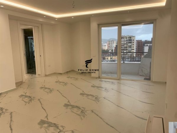 Tirane, jepet me qera zyre Kati 7, 106 m² 1.100 € (MINE PEZA)