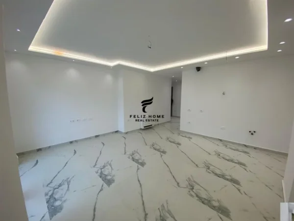 Tirane, jepet me qera zyre Kati 7, 106 m² 1.100 € (MINE PEZA)