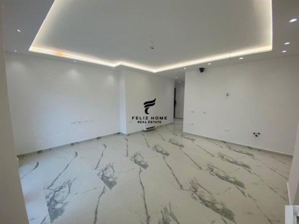 Tirane, jepet me qera zyre Kati 7, 106 m² 1.100 € (MINE PEZA)