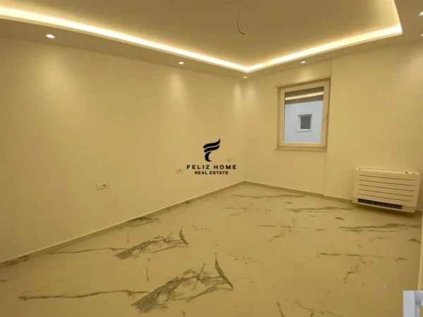 Tirane, jepet me qera zyre Kati 7, 106 m² 1.100 € (MINE PEZA)