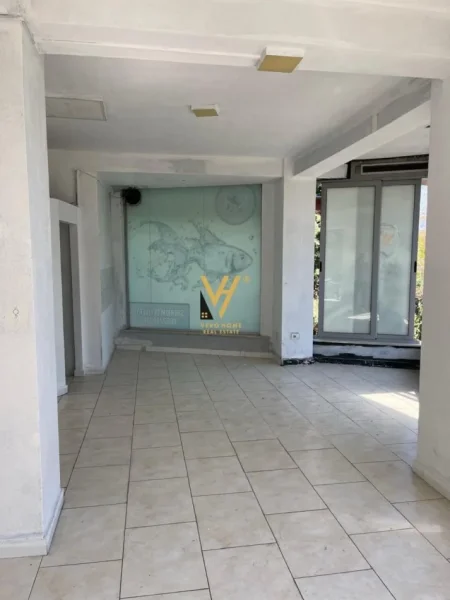 Tirane, shitet dyqan Kati 0, 71 m² 160.000 € (KODRA E DIELLIT)