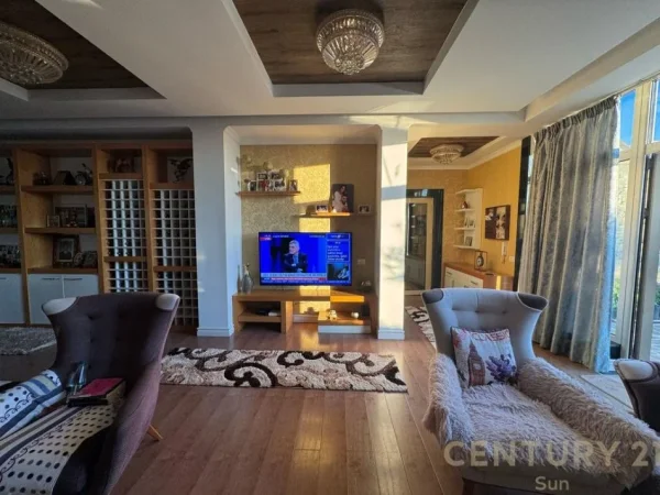 Tirane, shes apartament+verande | Penthouse 3+1+Aneks+Ballkon Kati 6, 641 m² (FRESKU)