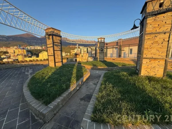 Tirane, shes apartament+verande | Penthouse 3+1+Aneks+Ballkon Kati 6, 641 m² (FRESKU)