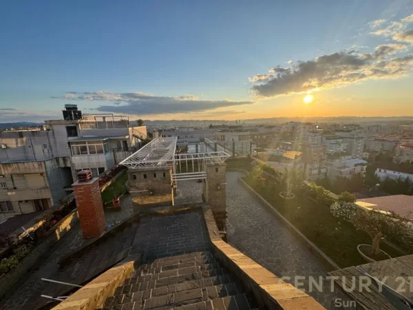 Tirane, shes apartament+verande | Penthouse 3+1+Aneks+Ballkon Kati 6, 641 m² (FRESKU)