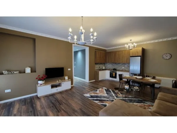 Tirane, jepet me qera apartament 2+1+Aneks+Ballkon Kati 2, 170 m² 1.000 € (KOPSHTI BOTANIK)