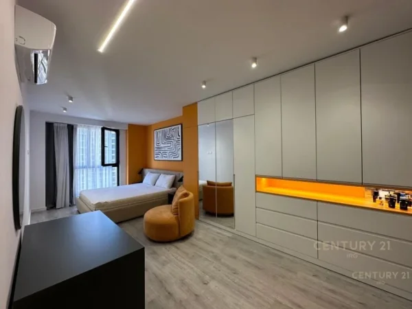 Tirane, jepet me qera apartament 2+1+Aneks+Ballkon Kati 5, 134 m² 1.200 € (Ish Fusha e Aviacionit)